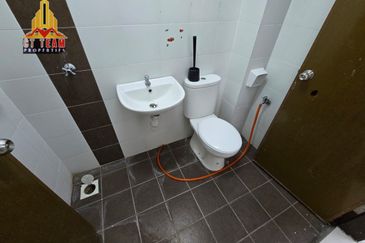 2 Sty Pelangi Semenyih 2 For Rent