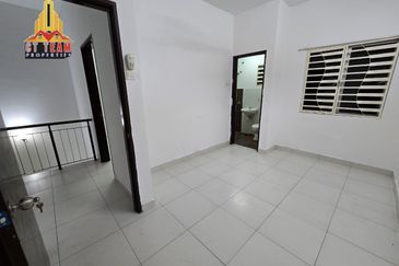 2 Sty Pelangi Semenyih 2 For Rent