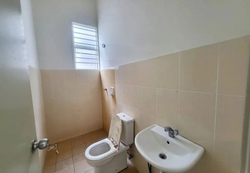 [Full Loan I 40x75] 2sty Semi D Taman Pelangi Semenyih 2