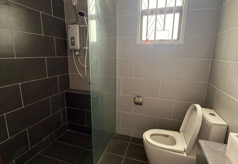 [22x70-Partially Furnished ] 2 Sty Carnus Setia Ecohill 2 For Rent