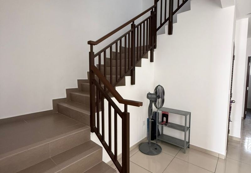 [22x70-Partially Furnished ] 2 Sty Carnus Setia Ecohill 2 For Rent