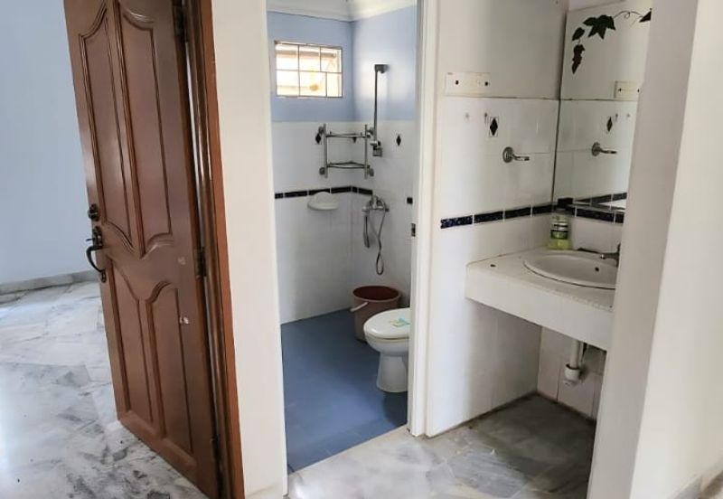 [F.Loan I 50x80 I Renovated] 2 Sty Bungalow Taman Tasik Semenyih