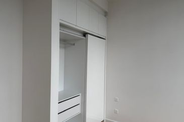 Pavilion Ceylon Hill