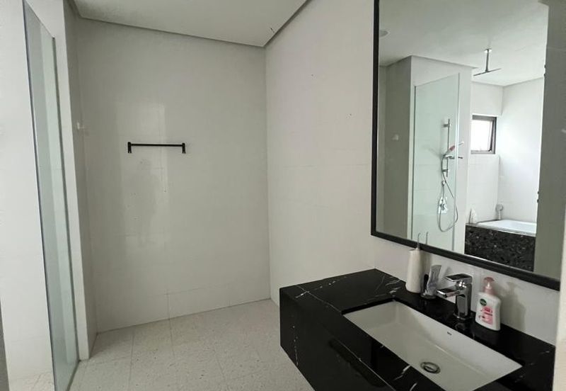 Mayfair Residences @ Pavilion Embassy