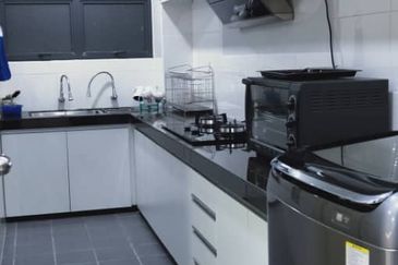 Zefer Hill Residence