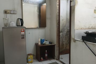 Jalan Taman Perindustrian Puchong 1/32