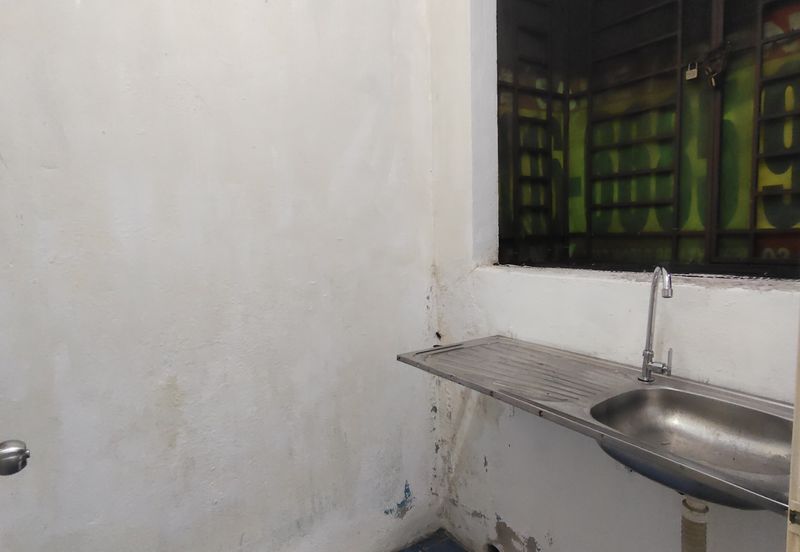 Seri Markisa Puchong Tekali 3 Bedrooms Basic Unit for Rent