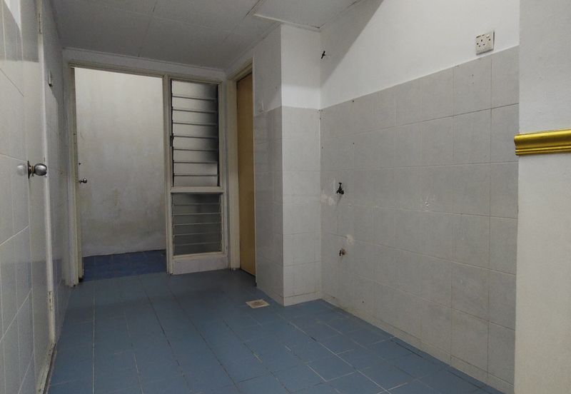 Seri Markisa Puchong Tekali 3 Bedrooms Basic Unit for Rent