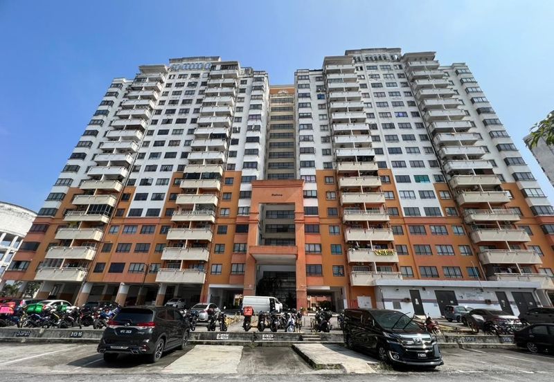 Vista Millennium Condominiums