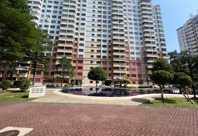 Vista Millennium Condominiums