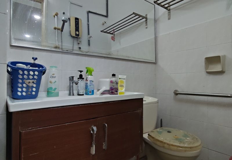 Jalan Puchong Utama 8/5A