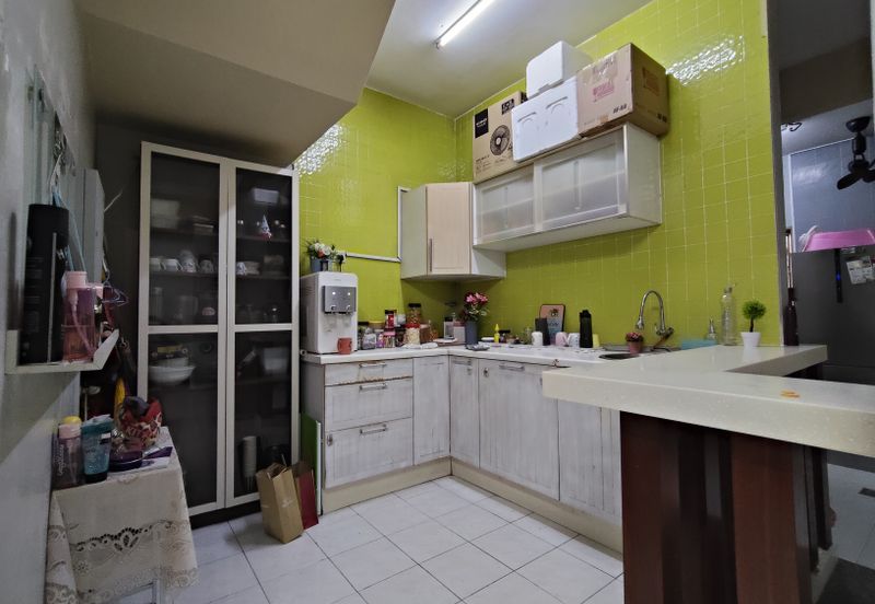 Jalan Puchong Utama 8/5A