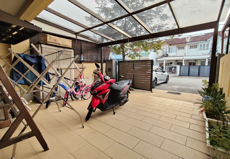 Jalan Puchong Utama 8/5A