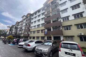 Sri Kenari Apartment