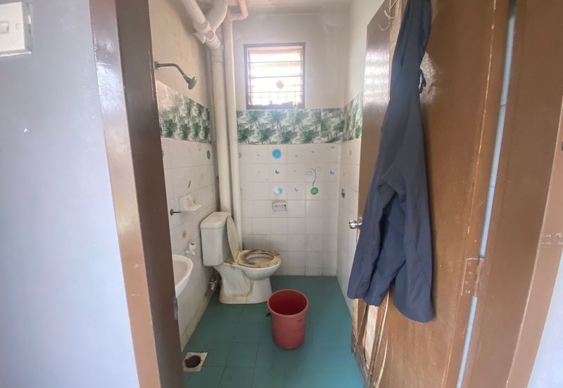 Taman Putri Kulai Flat