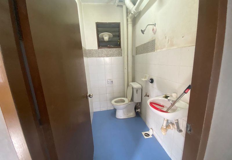 Taman Putri Kulai Flat