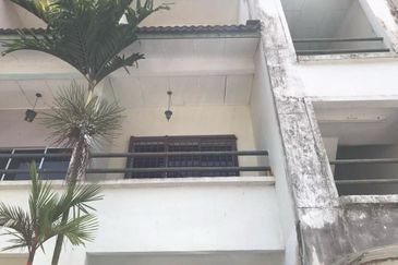 Summer Park Townhouse (Pangsapuri Alam Jaya), Bandar Baru Seri Alam