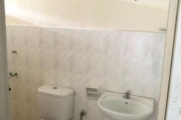 Summer Park Townhouse (Pangsapuri Alam Jaya), Bandar Baru Seri Alam