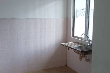 Summer Park Townhouse (Pangsapuri Alam Jaya), Bandar Baru Seri Alam