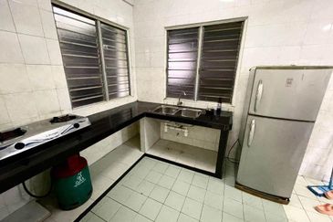 Dwi Mahkota Condominium