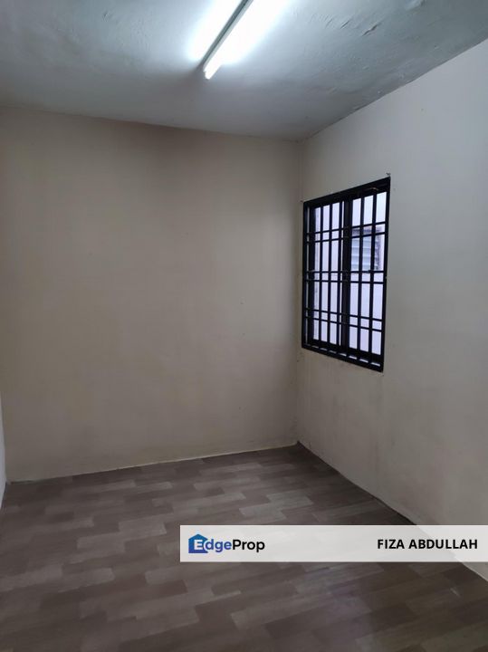 Below Market Flat Tasek 64 Bandar Baru Seri Alam Masai Johor Pasir Gudang MMHE CIQ., Johor, Masai