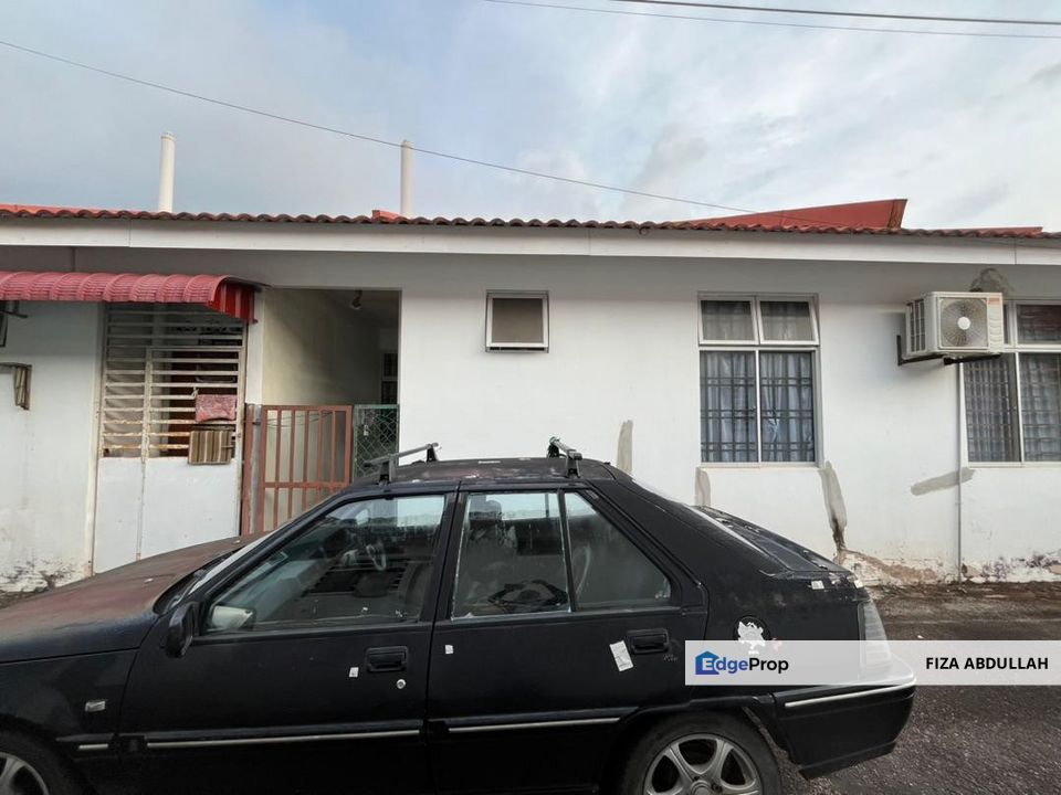 Below Market Taman Desaru Utama Bandar Penawar , Jalan Balau Below Market Full Loan, Johor, Kota Tinggi