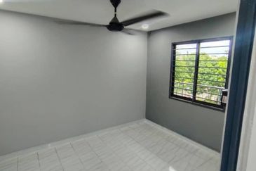 Flat Taman Ungku Tun Aminah