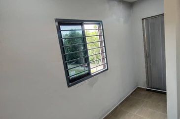 Flat Taman Ungku Tun Aminah