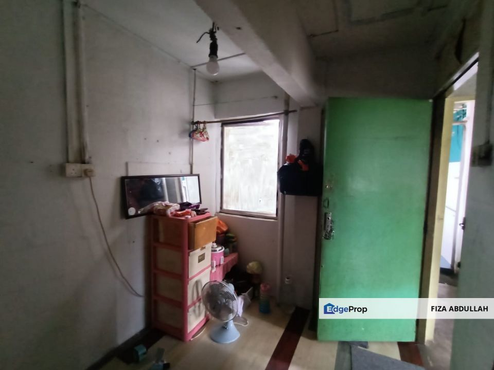 Full Loan Flat Stulang Laut Johor Bahru EDL CIQ  Berjaya Waterfront Low Cost 3 Bilik 1 Bilik Air Below MArket, Johor, Johor Bahru