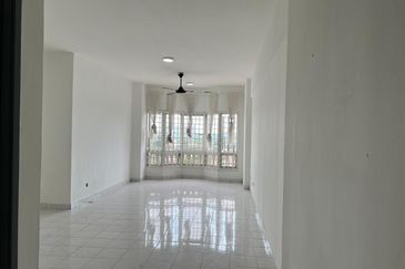 Dwi Mahkota Condominium