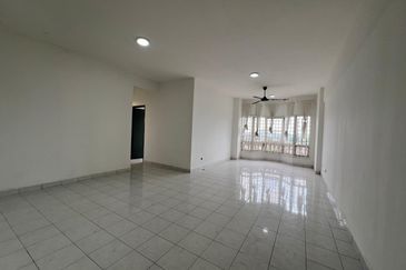 Dwi Mahkota Condominium