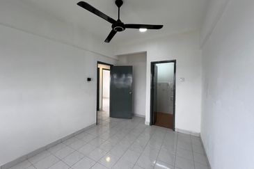 Dwi Mahkota Condominium