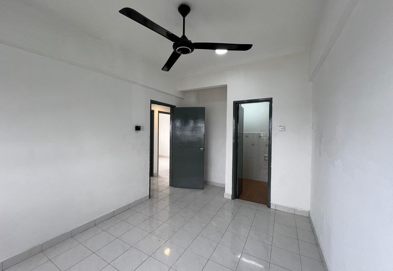 Dwi Mahkota Condominium