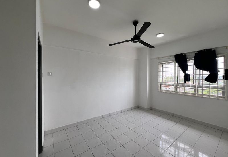 Dwi Mahkota Condominium