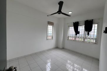 Dwi Mahkota Condominium