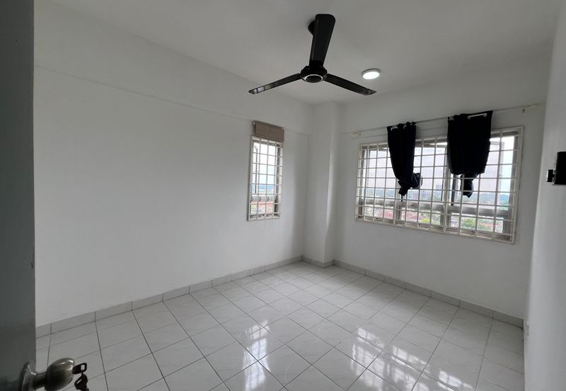 Dwi Mahkota Condominium