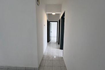 Dwi Mahkota Condominium