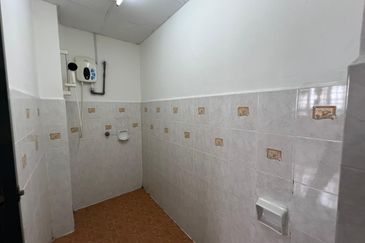 Dwi Mahkota Condominium