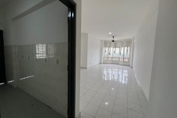 Dwi Mahkota Condominium