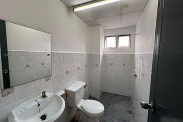 Dwi Mahkota Condominium