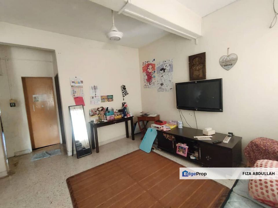 Taman Intan Kluang Jalan Intan Kluang Rumah 2 Tingkat 4 Bilik 3 Bilik Air non Bumi lot Johor freehold kluang Johor, Johor, Kluang