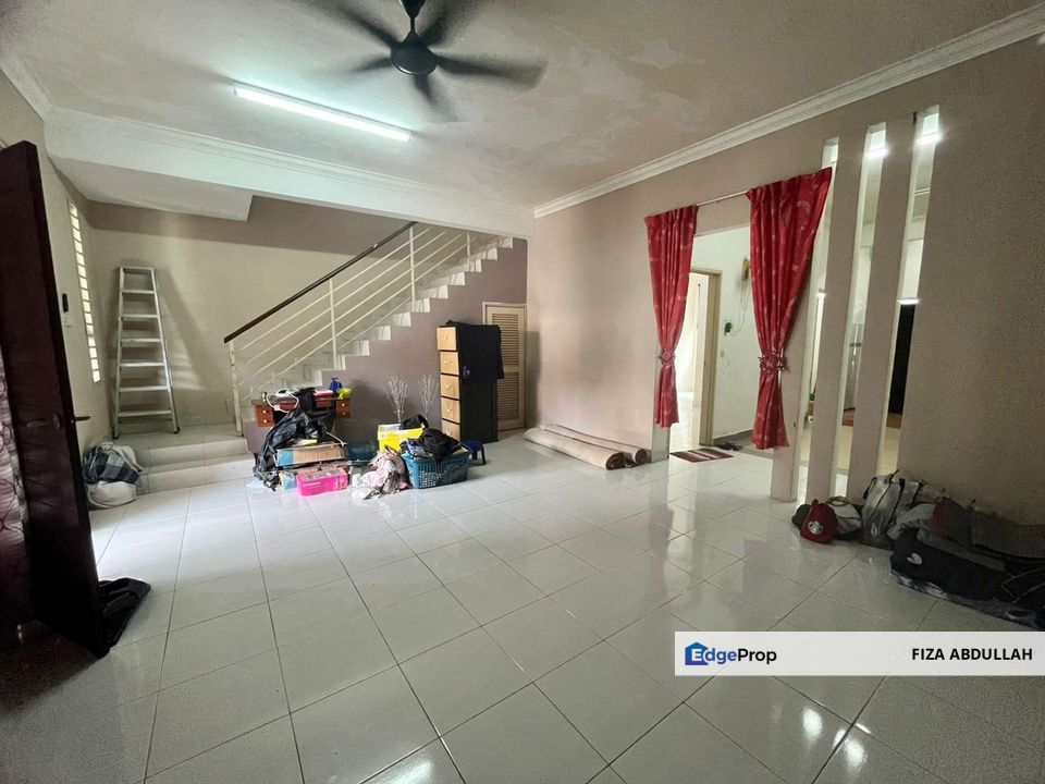 Below Market Taman Tropika Kulai Jalan Tropika Johor Senai Skudai  Rumah Teres 2 Tingkat 4 Bilik Full Loan, Johor, Kulai