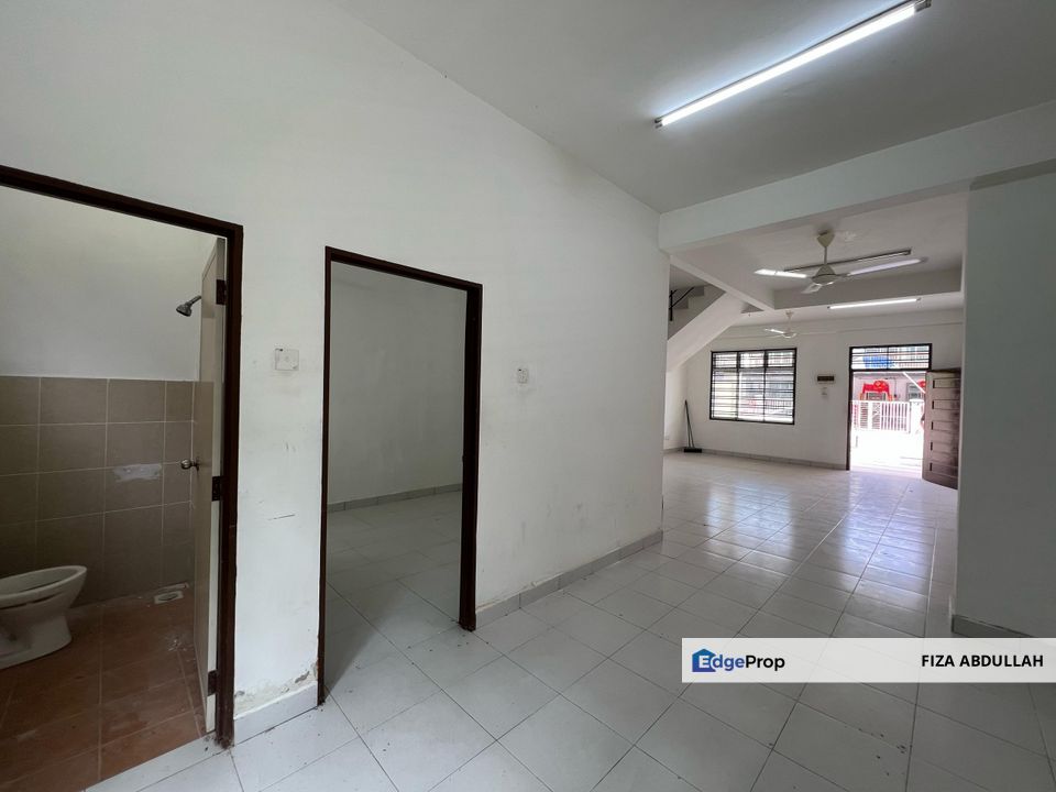 Rumah Cantik Jalan Scientex Maju Taman Scientex Kulai 2 Johor Senai  Air Port Skudai  Rumah 2 tingkat 4 bilik, Johor, Kulai