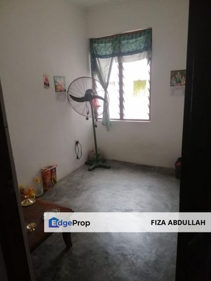 Flat Taman Daya Tingkat 4 3 bilik 2 Bilik Air Johor Bahru Tebrau Ciq Below Market Medium Cost , Johor, Johor Bahru