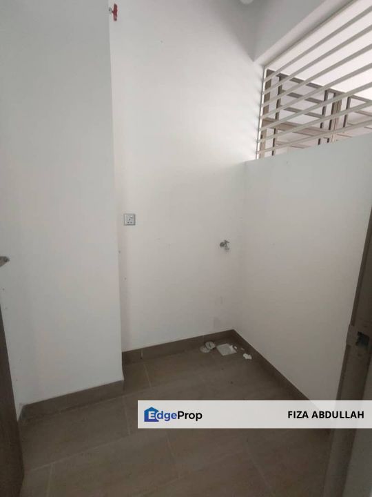 Below Market SKS Habitat , Larkin Perdana Menara B Sks Habitat Jalan Larkin Perdana Johor Bahru Ciq Kempas , Johor, Johor Bahru