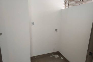 SKS Habitat Apartment, Larkin