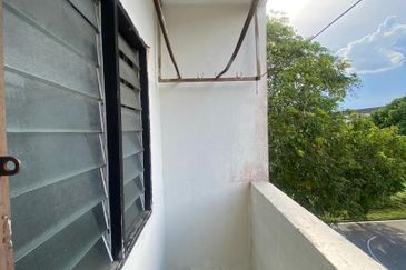 Flat Tasek 64, Bandar Baru Seri Alam
