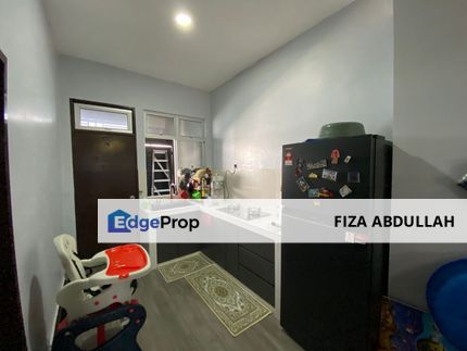 Three Storey Tarrace  Jalan PUlai Mutiara Taman Pulai Mutiara 2 Johor 4B3B Bumi Lota with fully furnished, Johor, Kangkar Pulai