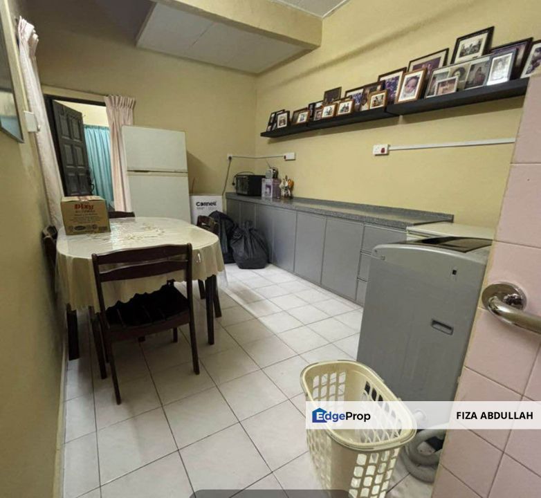 Full Loan Taman Kobena  Johor Bahru 2 bilik 1 bilik air dekat dengan Angsana, Johor, Tampoi