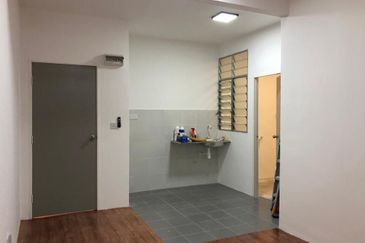 Pangsapuri Flora Damai